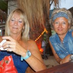 in der Strandbar mit Helga und Regina