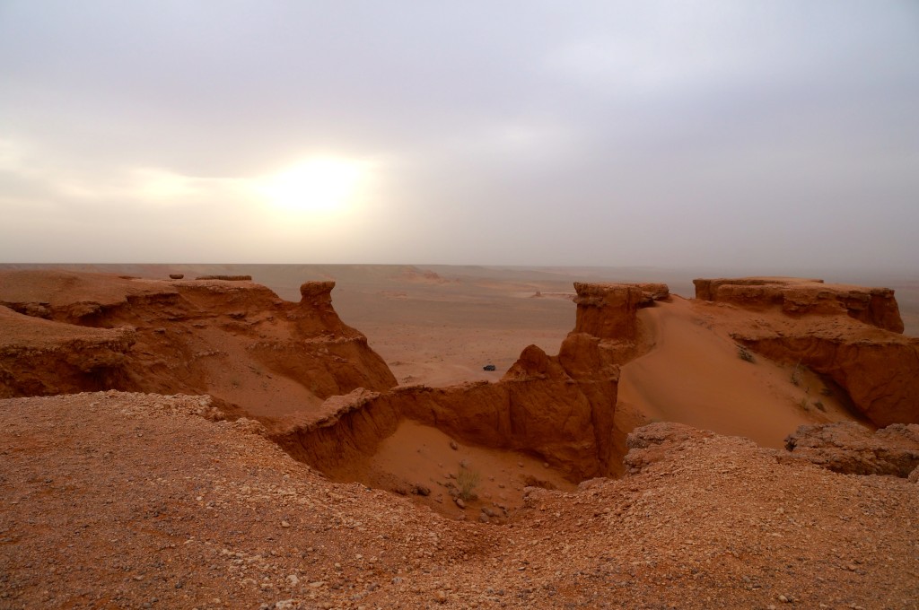 Abendsonne vom Sand verschluckt